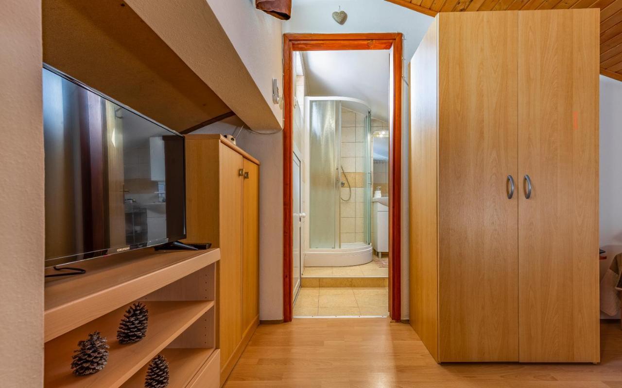 Sweet House With Free Parking Villa Pula Exterior photo